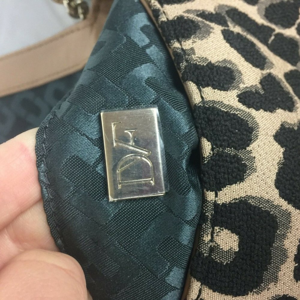 DVF Diane von Furstenberg Women's Chain Strap Bag - Picture 6 of 6